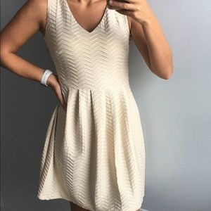 Size 4 cream dress